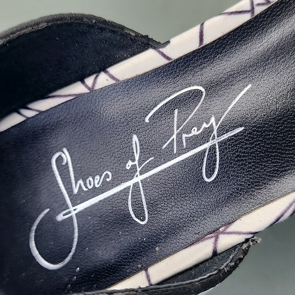 Shoes of Prey Black and white geometric design Ankle Strap Sandals Size 37 - Picture 5 of 9